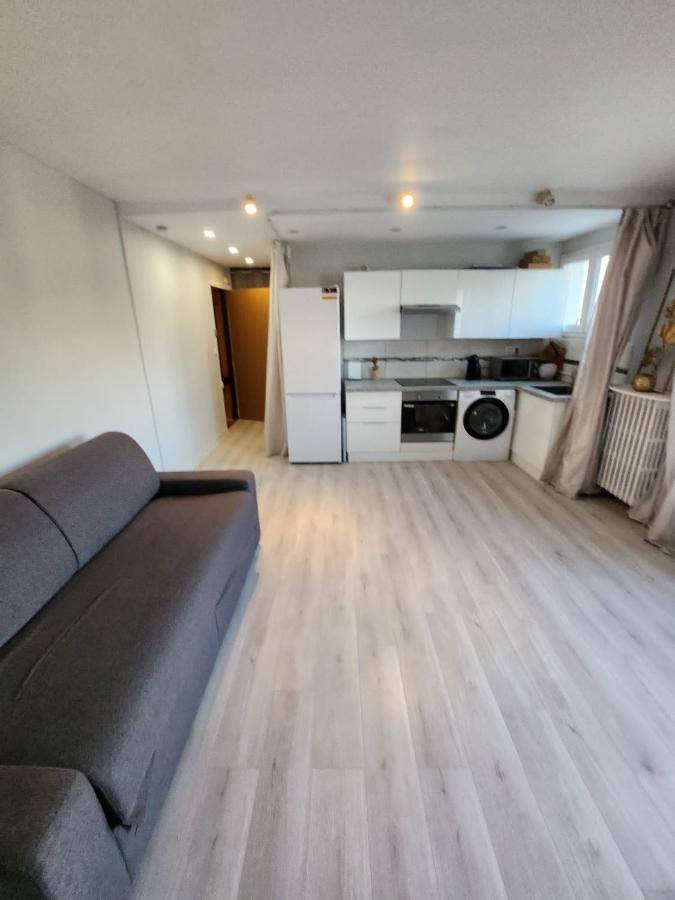 Le Serenityappart Suresnes Exterior photo